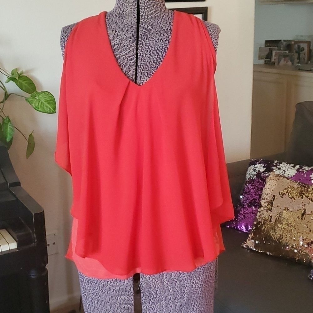 Venus Red Top